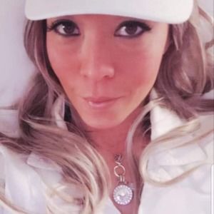 Meet your Posher, Debra